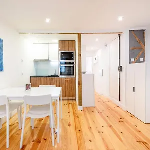 https://guestready-fantastic-apartment-near-downtown.hotels-lisbon-portugal.com
